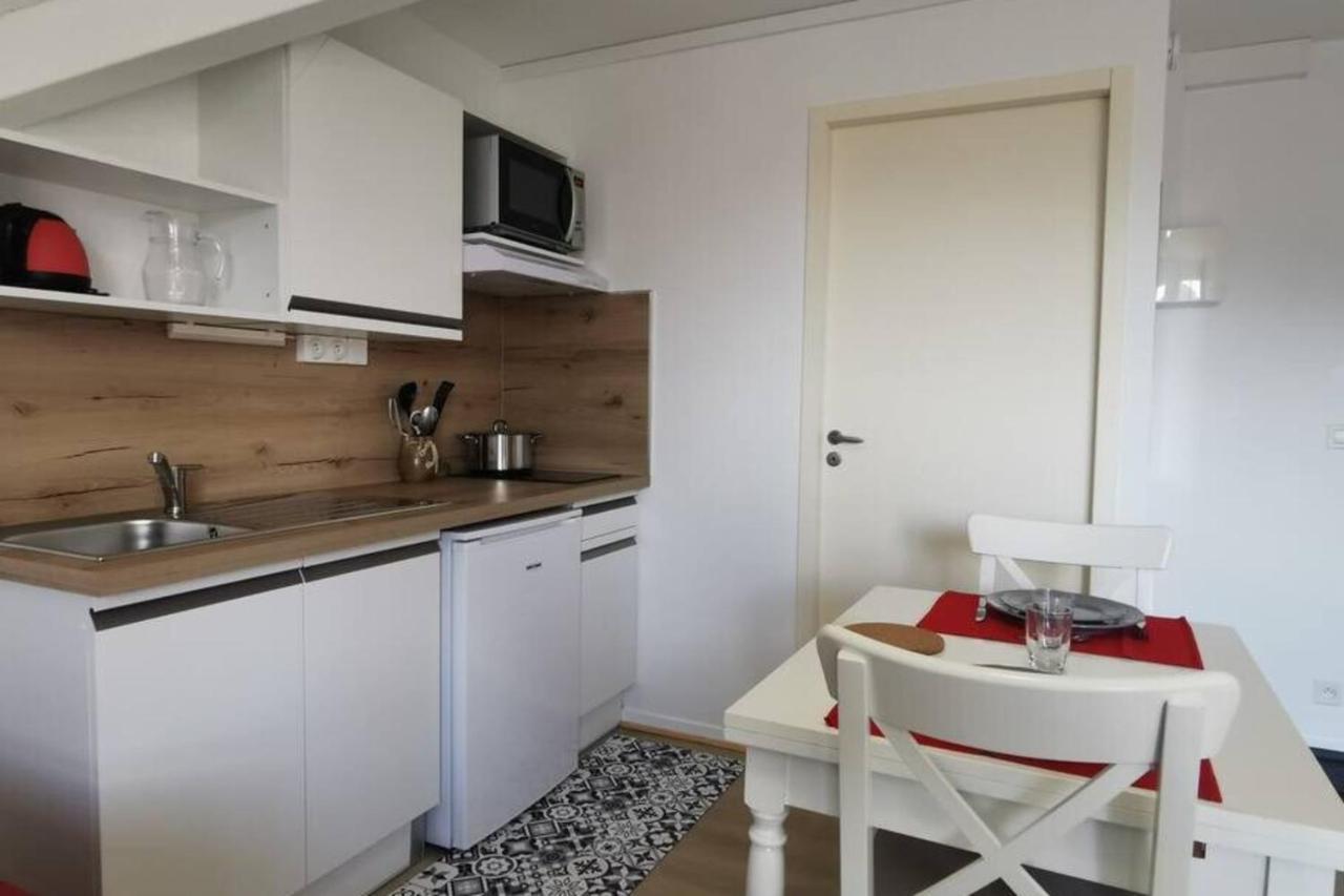 Studio 2 Pers Avec Acces Piscine Et Sauna Les Deserts  Luaran gambar